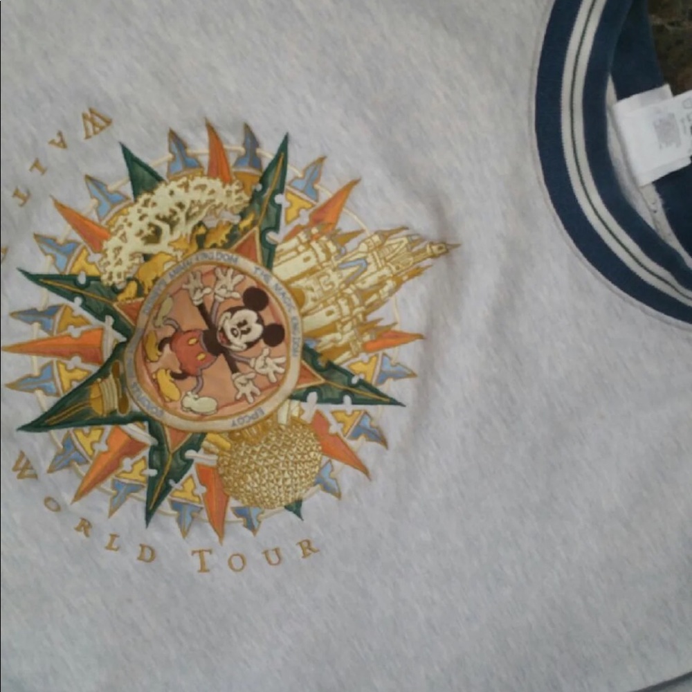 LOOKING FOR walt disney world tour sweatshirt - Picture 2 of 8